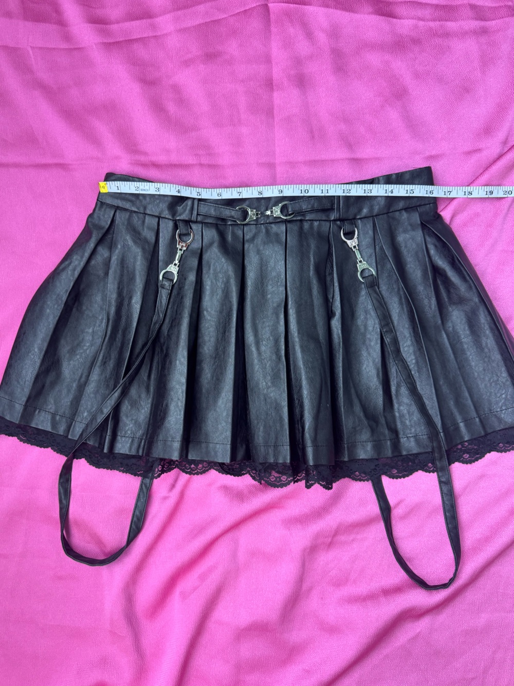 🖤Black Pleated Faux Leather Mini Skirt🖤 - Picture 5 of 7